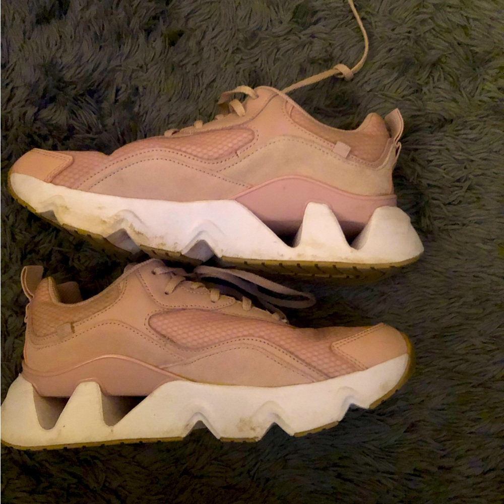 Nike Ryz 365 2 Women’s Sneaker